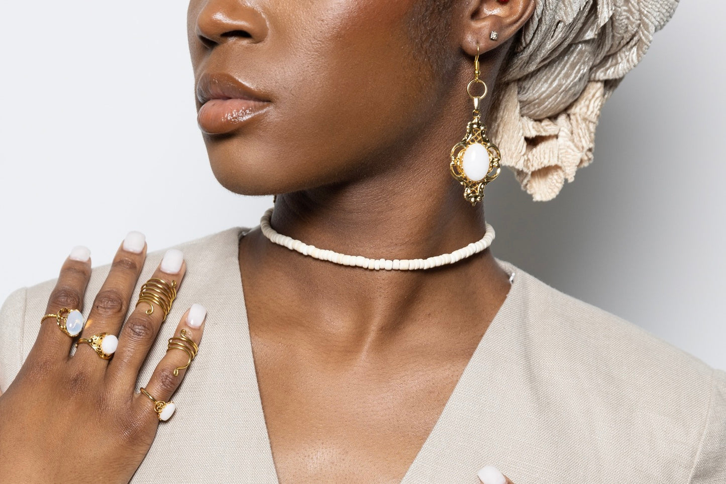 Coco Shell Choker - White image 0
