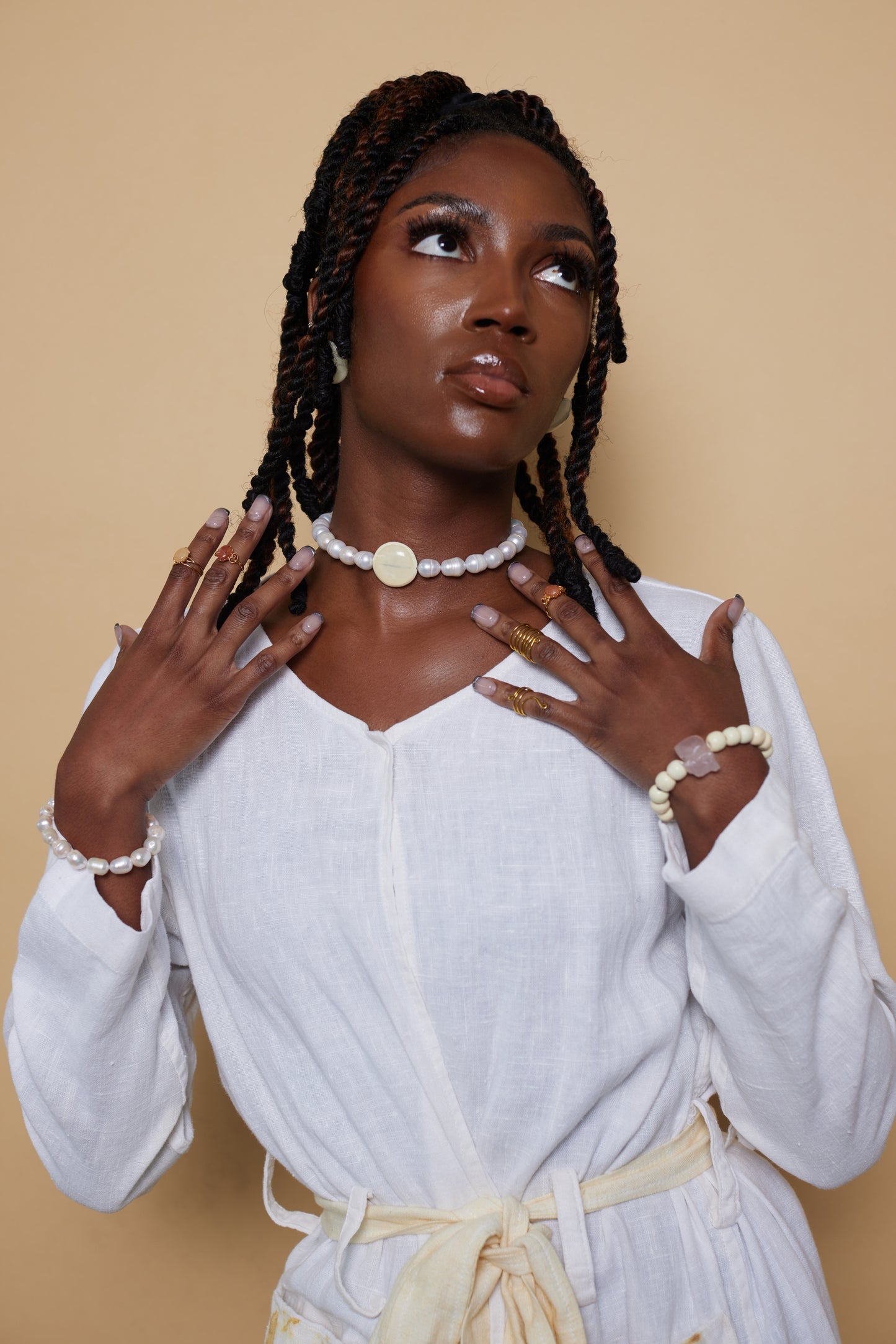 Palmi Choker image 2