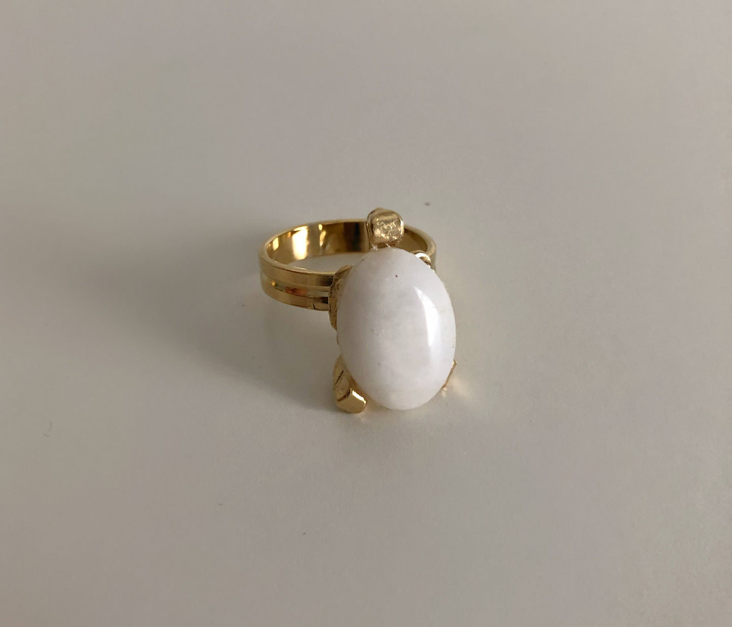 Easel Ring image 4