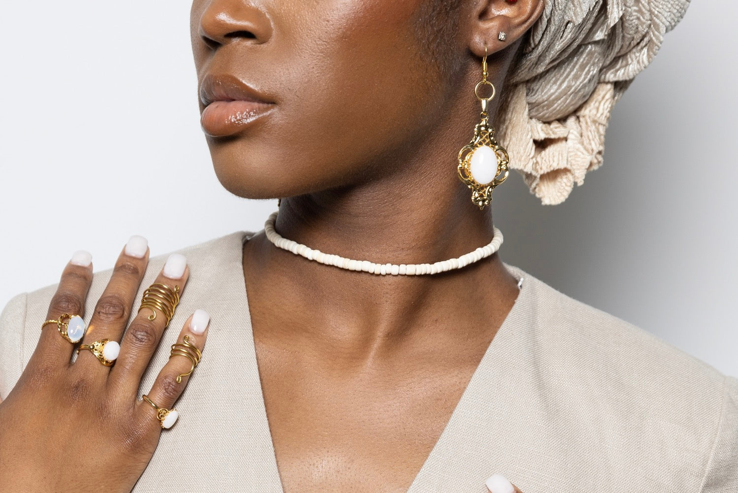 Coco Shell Choker - White image 0